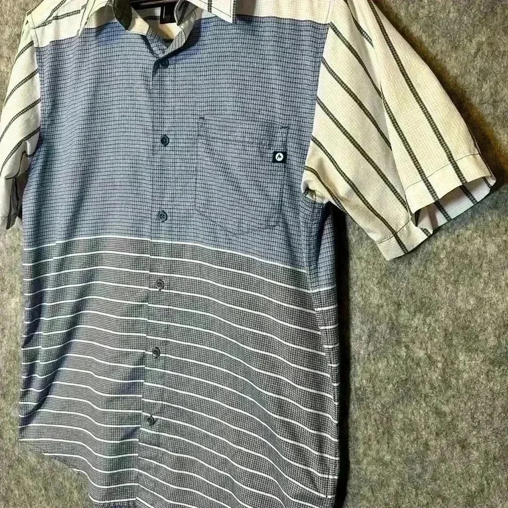 Marmot Syrocco Short Sleeve Pocket Button Down - Medium - Picture 2 of 9